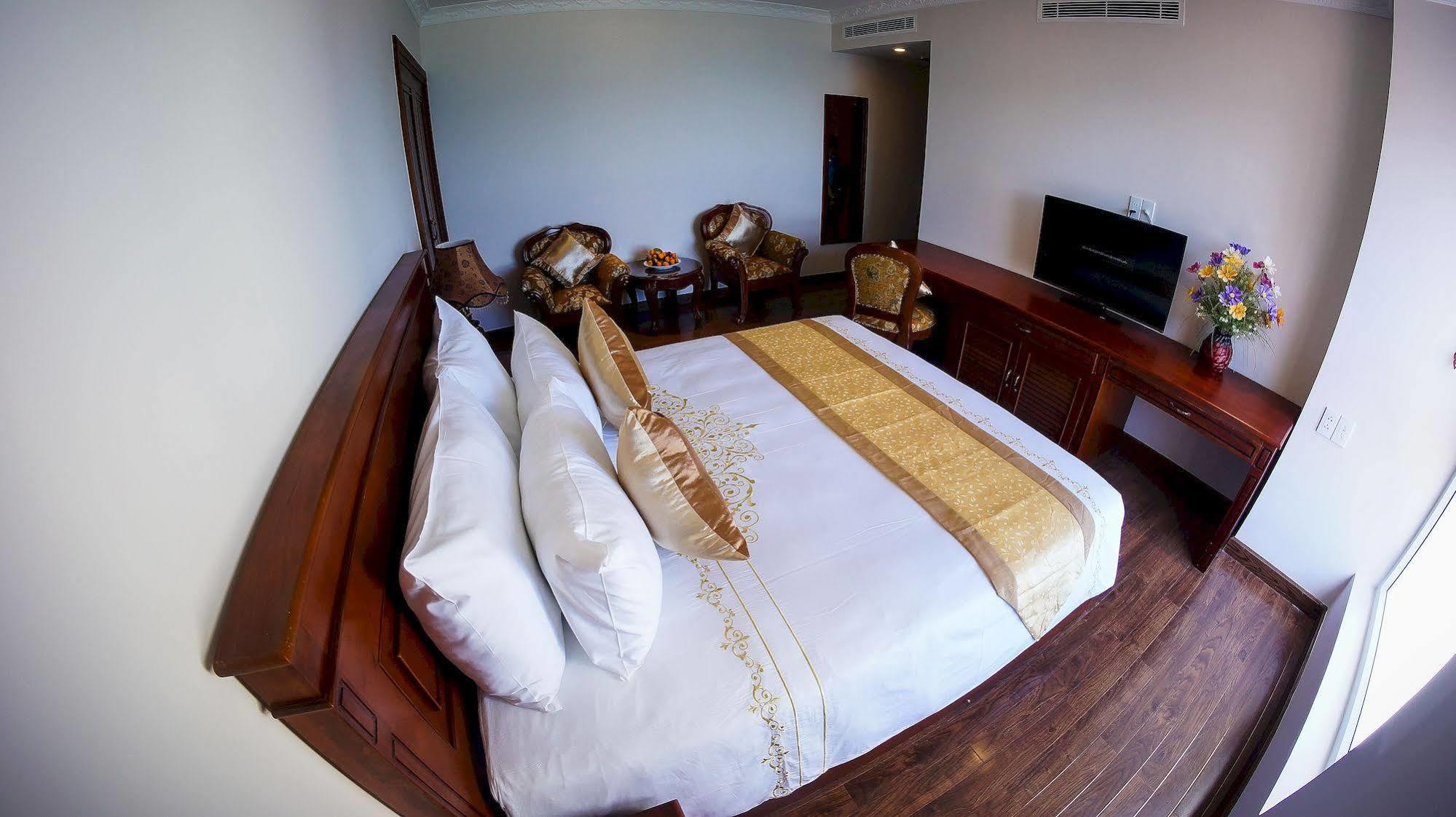Nha Trang Palace Hotel Екстер'єр фото